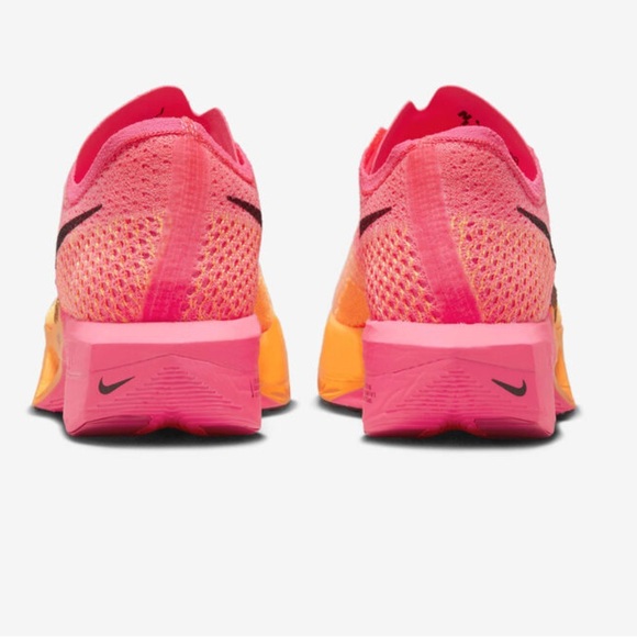 Nike Vaporfly 3
Women's Road Racing Shoes - Picture 4 of 12